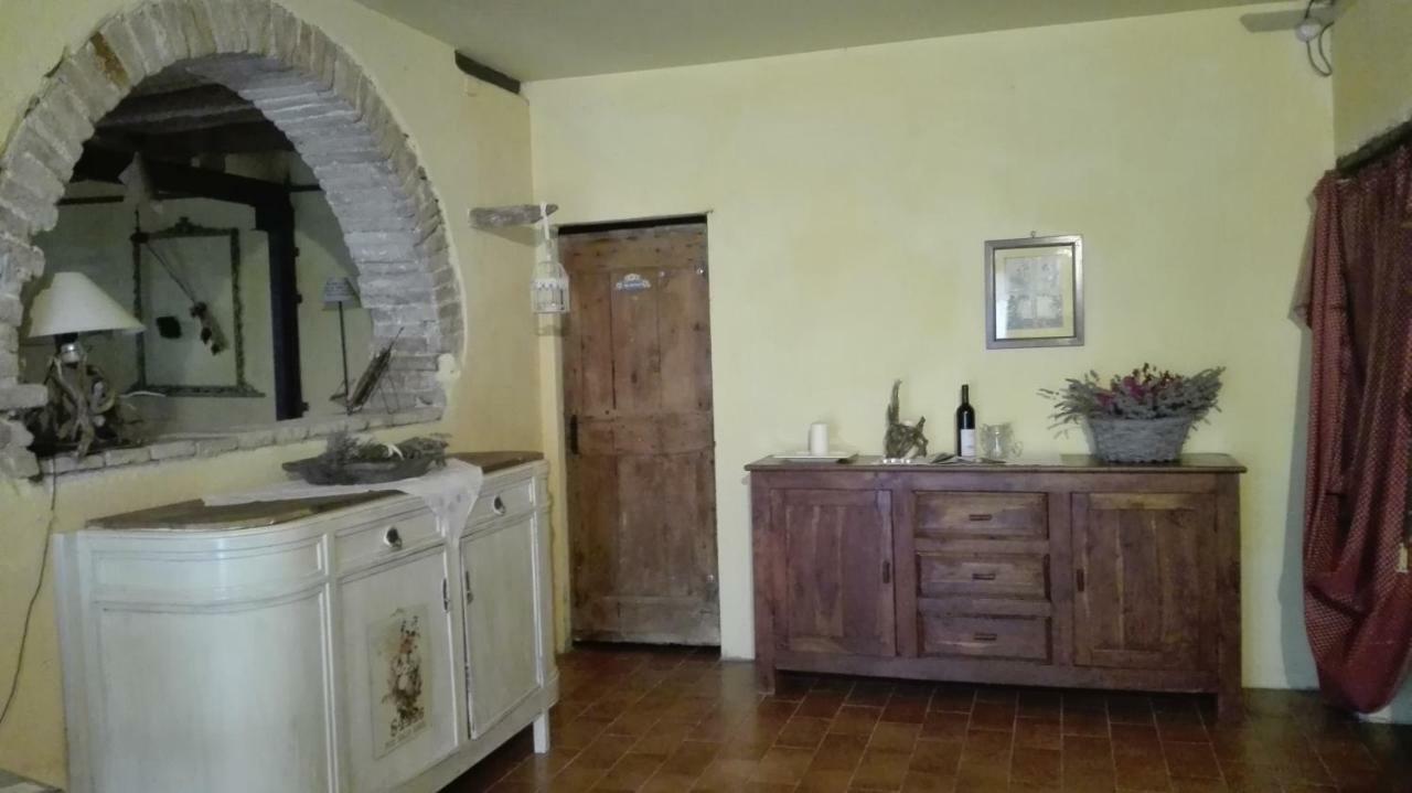 לינה וארוחת בוקר סניגליה A Casa Di Sara מראה חיצוני תמונה